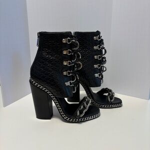 Sexy Quilted Leather Sandals in Amazing Condition
